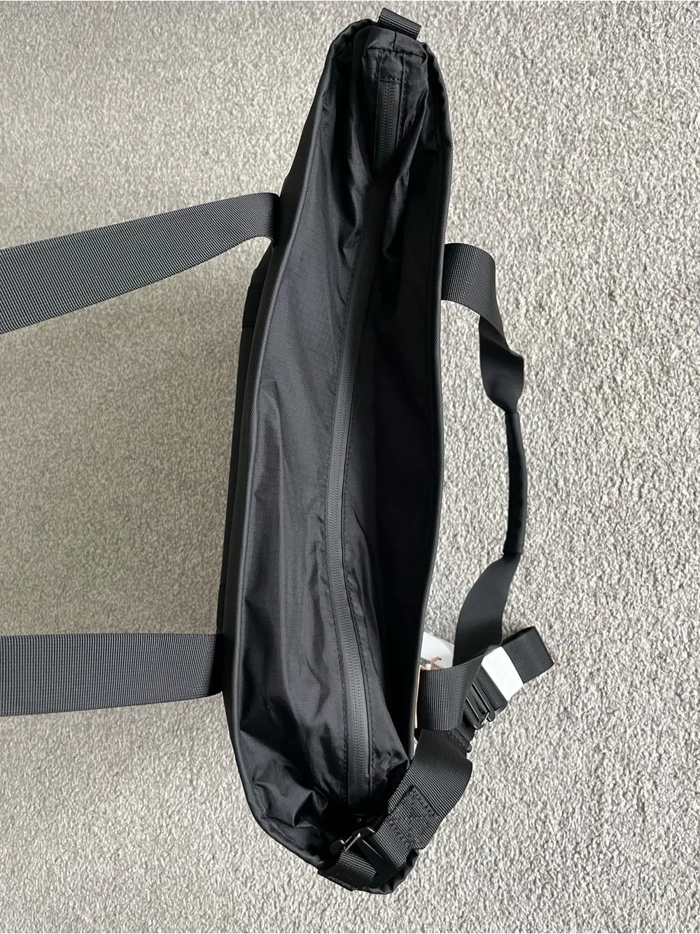 NWT Quince Black Unisex Laptop Tote with Convertible Strap